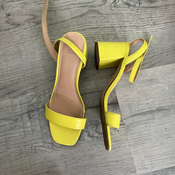 Wild Fable Yellow Heels - Picture 4 of 4